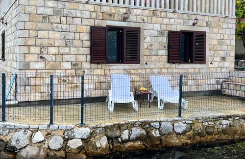 Donja Kostanjica Villa | Amazing House Near Beach in Kostanjica