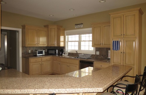 Littleton House | Amazing House with Beautiful Deep Water, Firepit, Kayaks, High Speed Wifi, Games