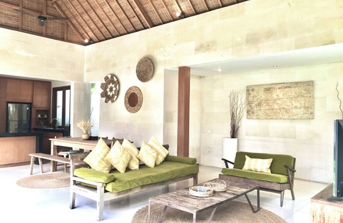Drupadi Villa | AMAZING KIM 3 BEDROOMS VILLA IN SEMINYAK