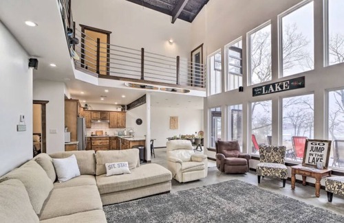 Porum House | Amazing lake front property