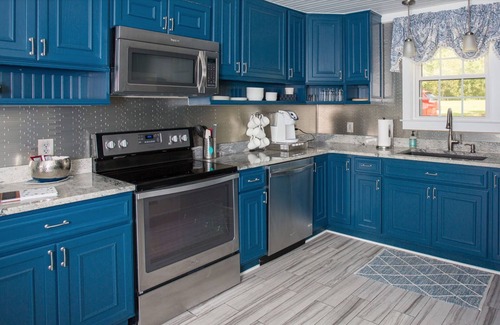 Columbia House | Amazing lake house on Lake Murray, Columbia w/private dock, outdoor kitchen.