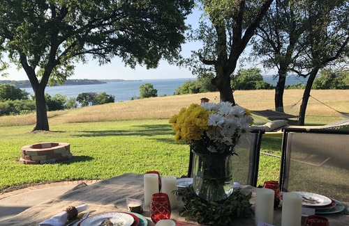 Laguna Park House | Amazing Lake Views, Relaxing Retreat, Stunning Sunrise & Sunsets, Walk to Water