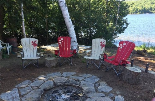 Dorset House | Amazing, large, cozy, modern log cottage in Muskoka! Families or Couples!