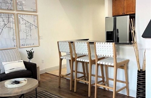 Gainesville House | Amazing Location! Alberts Place @ Midtown w/parking Walk to UF and the Stadium.