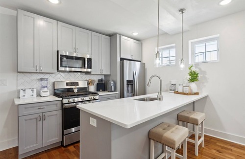 South Philadelphia Apartment | Amazing location, fully furnished with necessity.