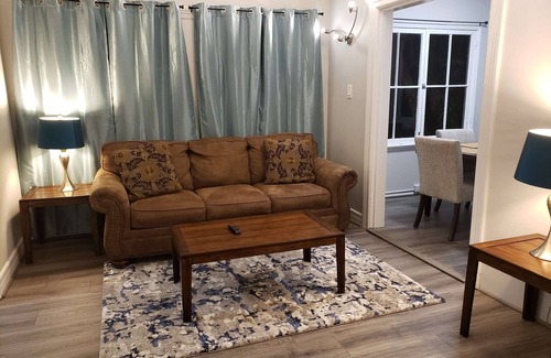 Beverly Grove Apartment | Amazing location, full amenities!