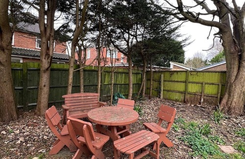Portswood Condo | Amazing lodge apartment with free parking