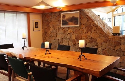 Taupo Bay House | Amazing lodge over looking Taupo Bay, stunning!
