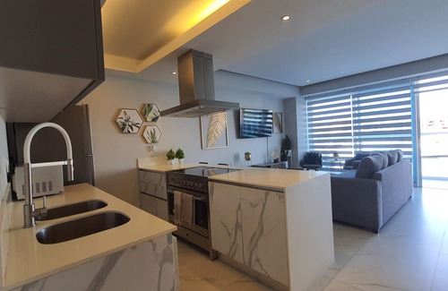 Isla Iguana Apartment | Amazing Loft in the Marina