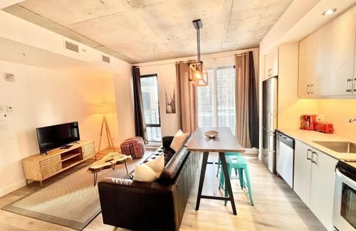 Cite Multimedia Apartment | Amazing loft in Montreal Old Port