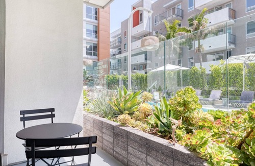 Downtown Long Beach Apartment | Amazing Long Beach 1BR w/Pool & Gym, walk to Ocean Blvd, by Blueground