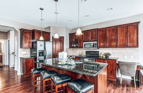 Royal Oak House | AMAZING LUXURIOUS HOME IN ROYAL OAK