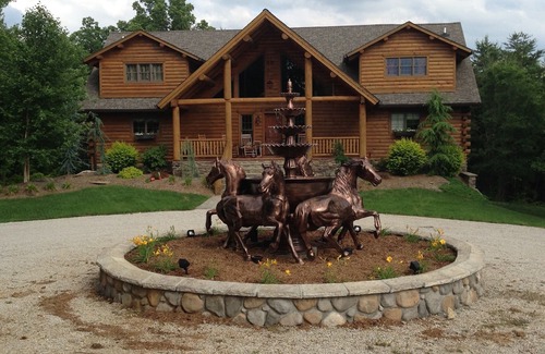 Mammoth Cave House | Amazing luxury lodge experience. Hiking and Horseback riding Heaven
