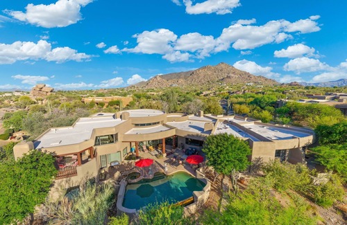 Pinnacle Peak House | AMAZING LUXURY + PRIVACY! U WILL LOVE - Private Pool/Spa+GolfCart @the Boulders