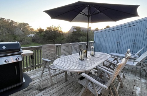 Madaket House | Amazing Madaket Beach Stay! Townhouse -3BR, 3 BA, Sleeps 8, Outdoor Shower