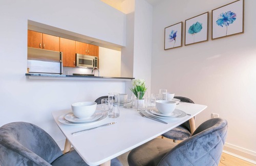 Tudor City Apartment | Amazing Midtown East 1 Bed w/Gym, Rooftop #6118