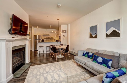 Stratton Mountain Condo | Amazing modern 2BR w views and 5 min walk to Village & Slopes