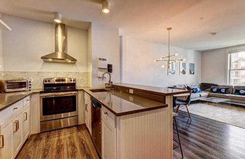 Stratton Mountain Condo | Amazing modern 2BR w views and 5 min walk to Village & Slopes