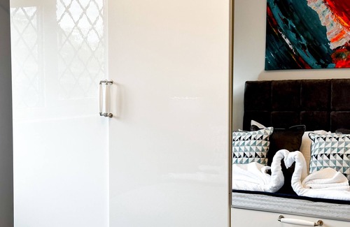 Stoke Gifford House | Amazing Modern 3 Bedroom w Parking and WiFi