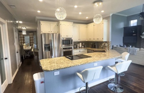 Rockwall House | Amazing Modern and Relaxing Home with Pool and HOT TUB HEATED!