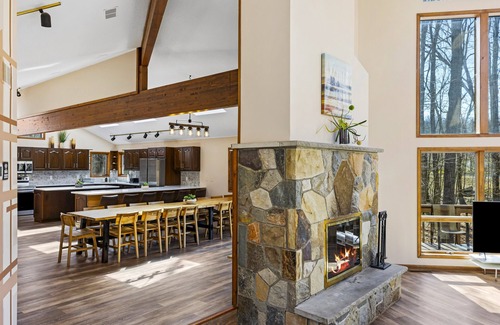 East Stroudsburg House | Amazing Modern Lakefront Chateau in prime Pocono location