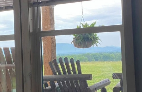 Cleveland Cabin | Amazing Mountain Views, Cabin, Private Farm Setting, Convenient Location