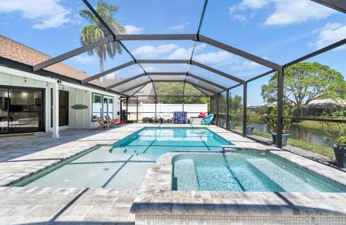 Palma Sola House | Amazing NEW saltwater pool/spa close to AMI & IMG!