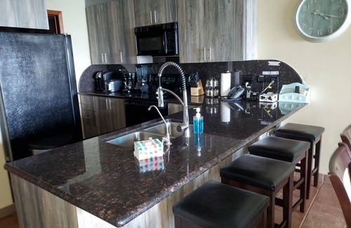 Puerto Penasco Condo | AMAZING Ocean Front Condo~ with 2 KING Bedrooms & Bonus Bunkroom! sleeps up to 7