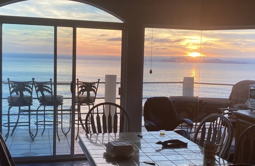 Playas De Tijuana Apartment | Amazing Ocean front 3 bedroom 2 full bath