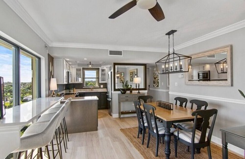 Central Beach Condo | AMAZING OCEAN FRONT CONDO - TOP FLOOR - OCEAN VIEWS ALL AROUND!