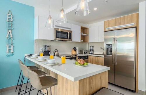 Palm Beach Condo | Amazing Ocean View- Ready to Enjoy!