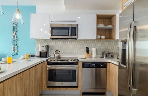 Palm Beach Condo | Amazing Ocean View- Ready to Enjoy!