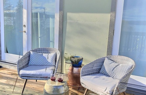 Union Bay House | Amazing Ocean View; Stylish Home