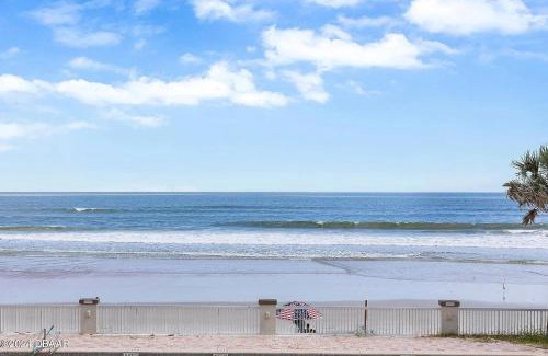 Ortona Park Apartment | Amazing Ocean View Beachfront Entire Apartment Direct access to Beach