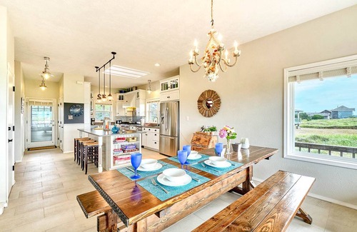 Ocean Park House | Amazing Ocean Views, Pets Ok, Beachfront, Xbox, 75" Theater (Weath)