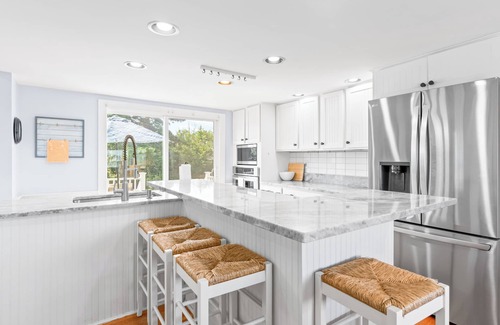 Scarborough House | Amazing Ocean Views. Steps To The Beach & Fantastic Restaurants.