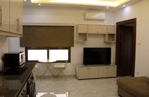 Al Abdali Apartment | Amazing one Bedroom Apartment in Amman, Elwebdah 5