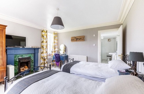 Newton Bed & Breakfast | Amazing "Outlander" Countryside Cottage Room at 4* B&B Parkhead House