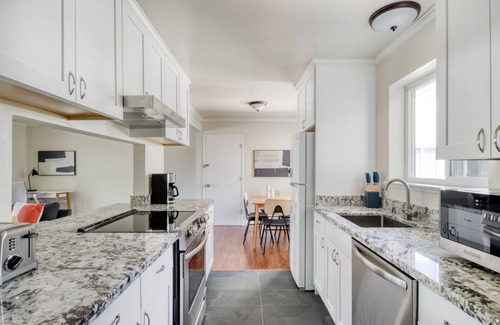 University South Apartment | Amazing Palo Alto 2BR w/W/D & Garden, near FB & Google, by Blueground