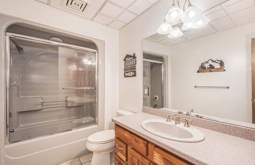 Mountainside House | Amazing Panoramic Lake Views, Hot Tub, Pool Table, & More