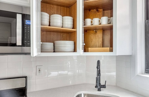 Windsor Terrace Apartment | Amazing Park Slope 2BR w/W/D, nr Prospect Park, by Blueground