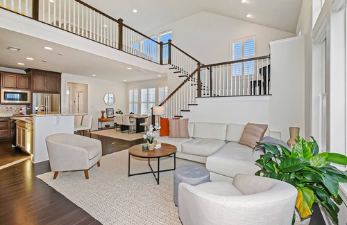 Long Neck House | Amazing Peninsula retreat with pools, hot tubs, sports courts, & ample golfing