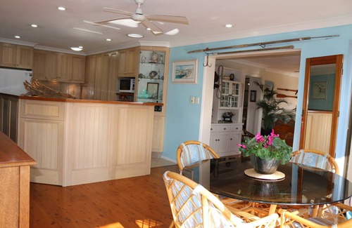 Diamond Beach House | Amazing Pet Friendly Beach Retreat - Pool+Firepit