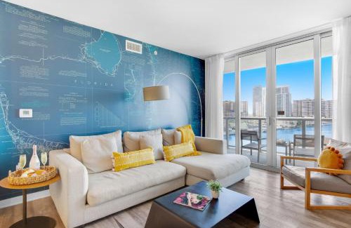 Hallandale Beach Apartment | Amazing Pool Apartment with Balcony Near Beach