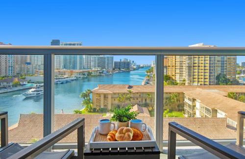 Hallandale Beach Apartment | Amazing Pool Apartment with Balcony Near Beach