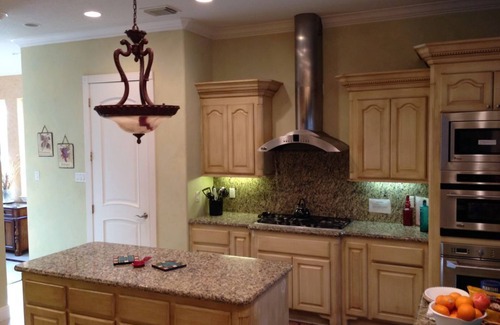 Dickinson House | AMAZING POOL Property Super Clean Villa Near Kemah TX:
