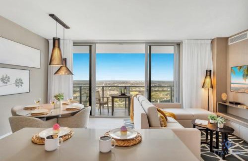 Hollywood South Central Beach Apartment | Amazing Pools - Bay View - Parking Included