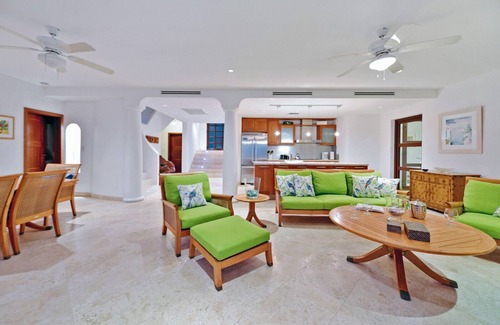 Plum Bay Villa | *AMAZING RATES FOR CERTAIN WEEKS* Luxury 4 bedroom villa at Shore Pointe