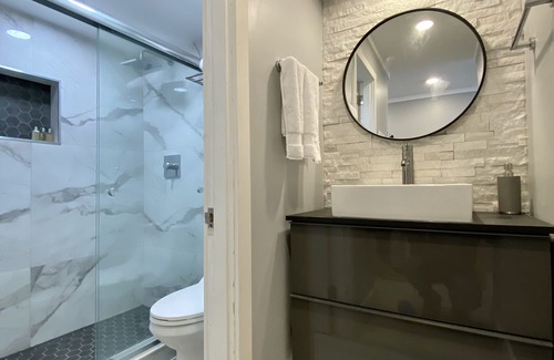 Ocean View Halifax Estates Apartment | Amazing Renovated Beachfront Studio at Daytona Beach