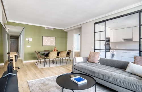 Ibiza Apartment | Amazing Retiro 3BR, in the best area of Madrid, by Blueground